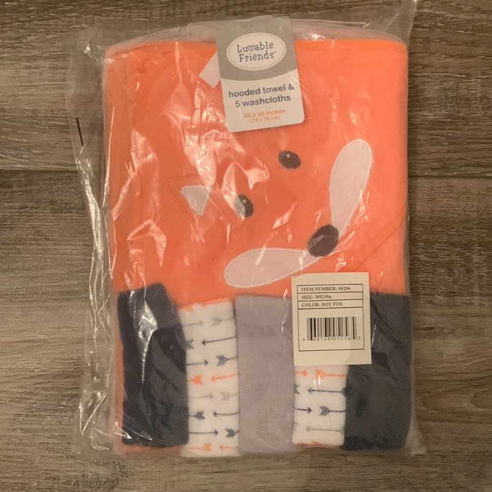 Hooded towel and washcloth set